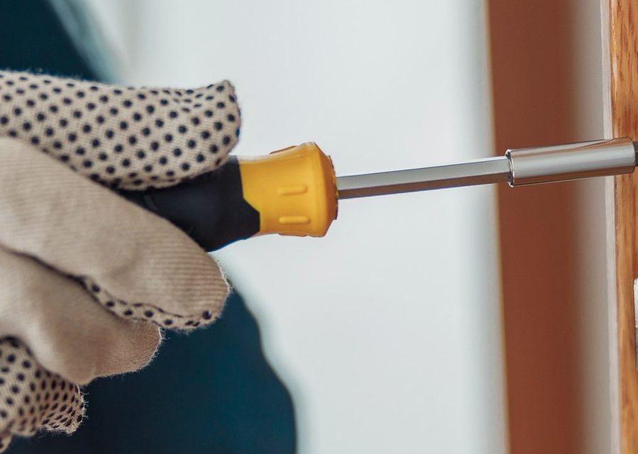 Emergency locksmith service near St Petersburg