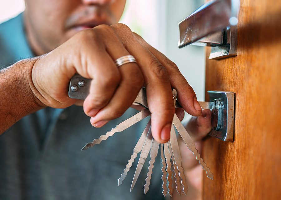 Emergency locksmith service near Huntington Beach
