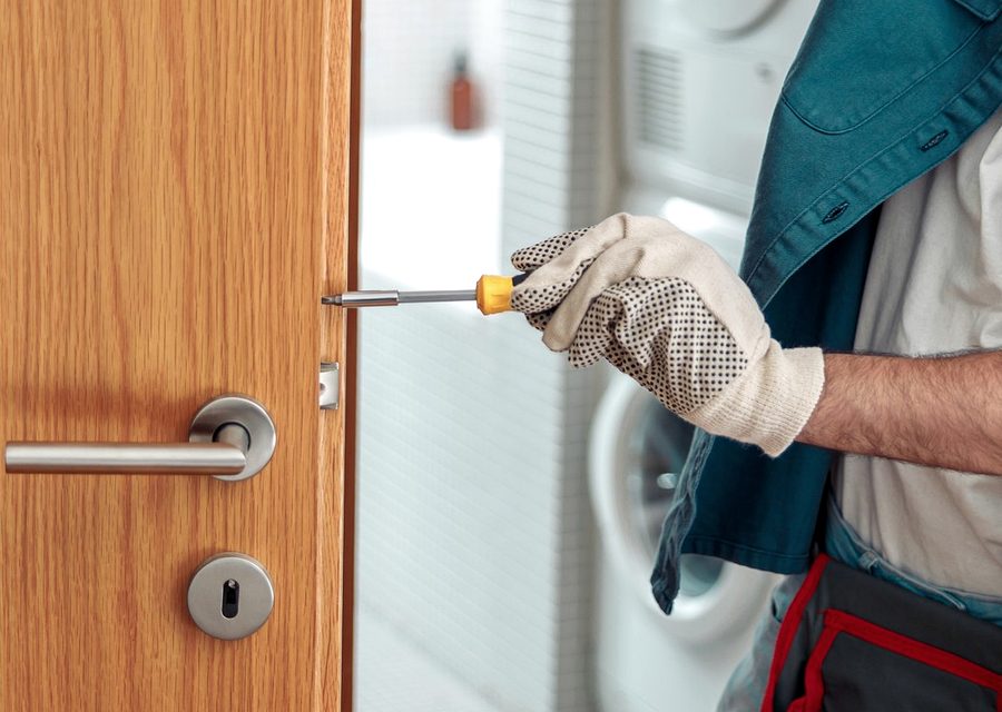 Emergency locksmith service near Greenwood Village