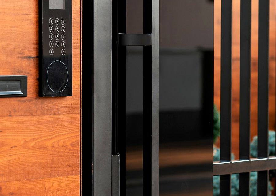 Emergency locksmith service near Huntington Beach