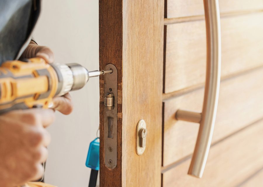 Emergency locksmith service near Gardena