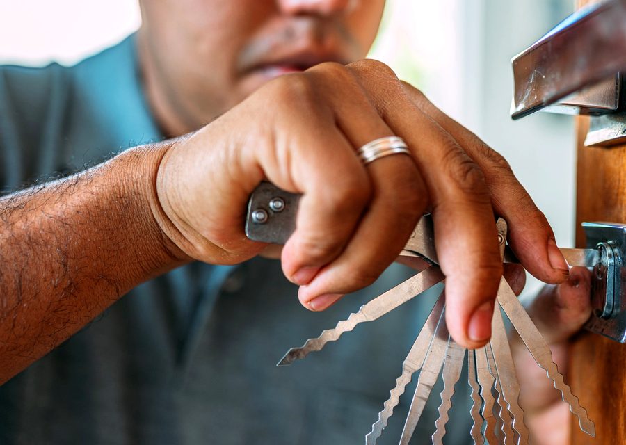 Emergency locksmith service near Covington