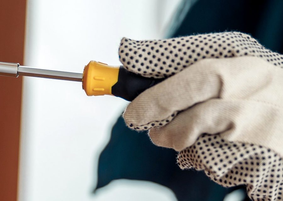 Emergency locksmith service near Wilmette