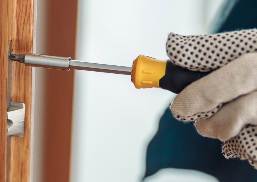 Emergency locksmith service near Savannah