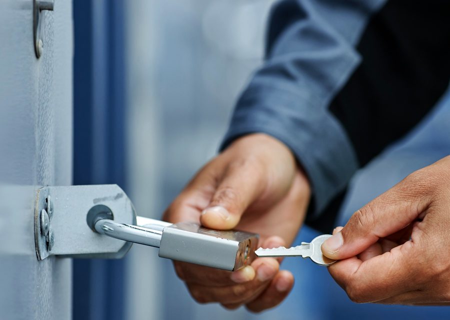 Emergency locksmith service near Freeport