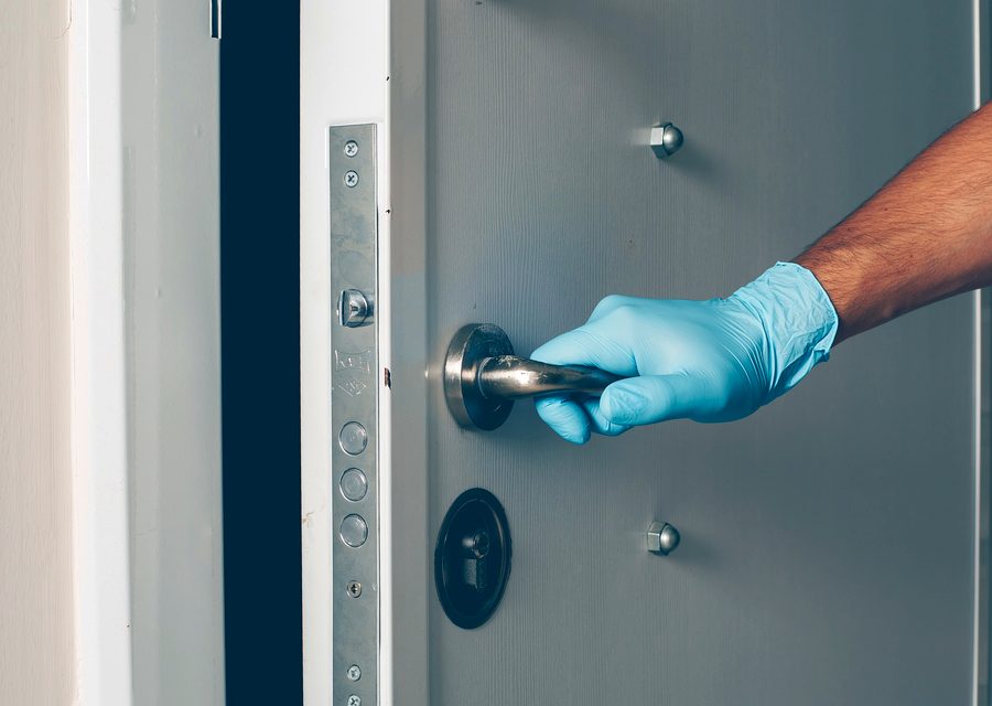 Emergency locksmith service near Los Angeles