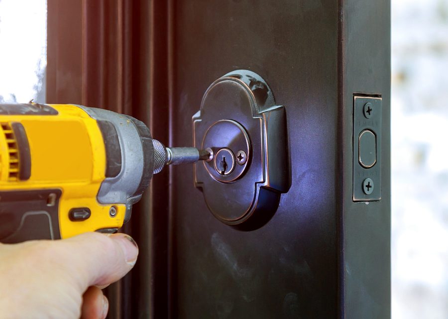 Emergency locksmith service near Windcrest