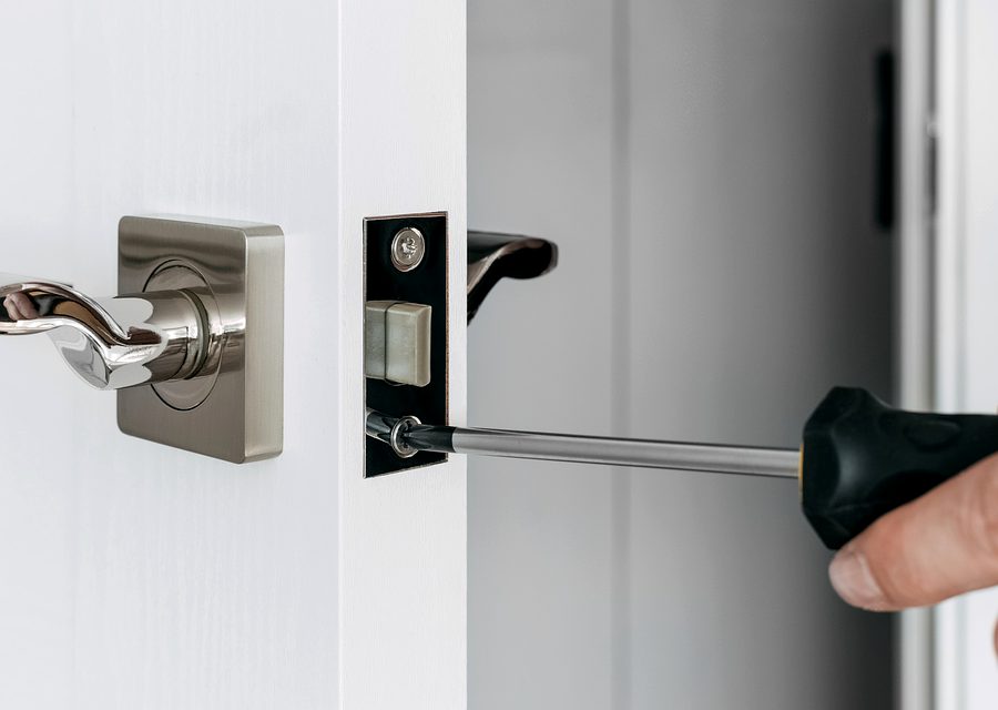 Emergency locksmith service near Alameda