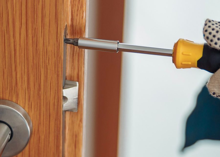 Emergency locksmith service near Columbus