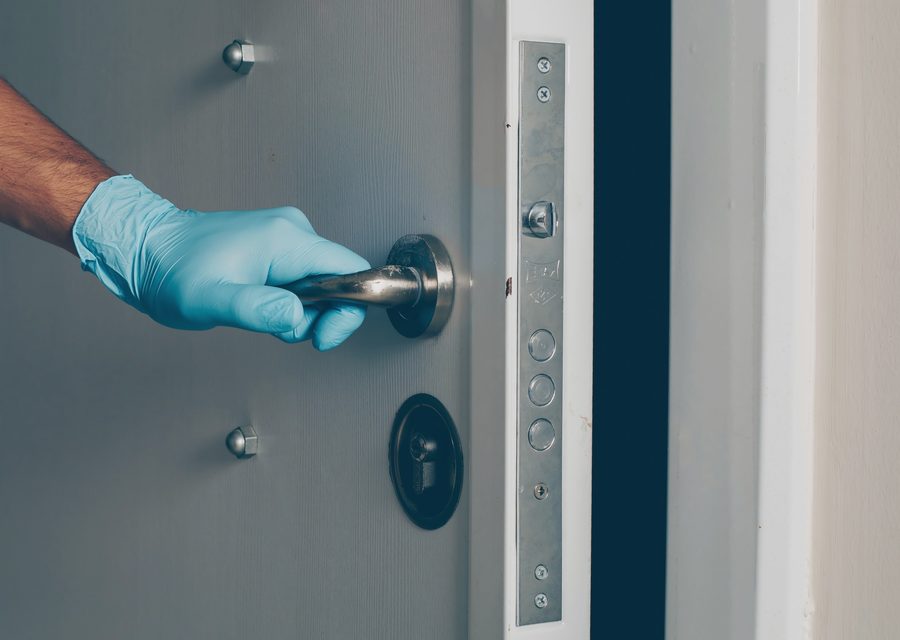 Emergency locksmith service near Aurora