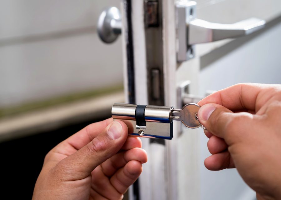 Emergency locksmith service near Anaheim
