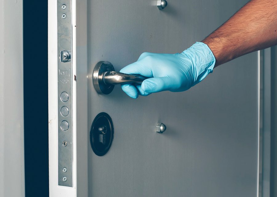 Emergency locksmith service near Lake Bluff