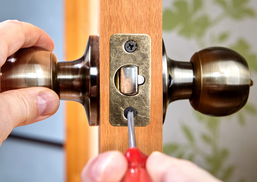Emergency locksmith service near Hamilton