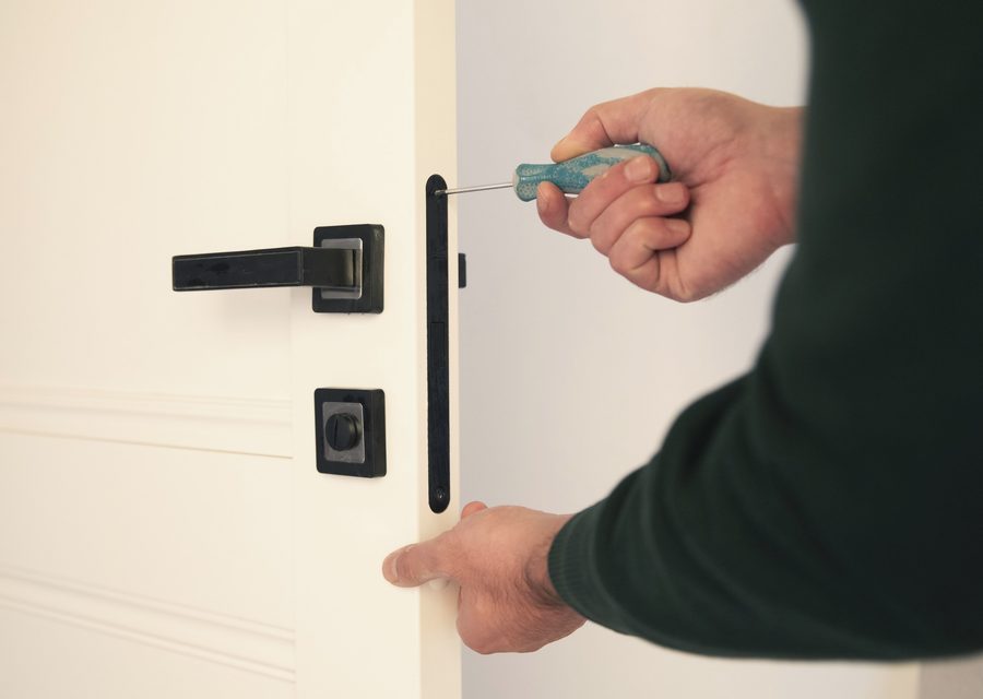 Emergency locksmith service near Clearwater