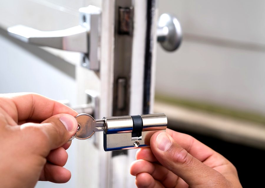 Emergency locksmith service near North Royalton