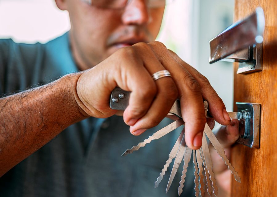 Emergency locksmith service near Littleton