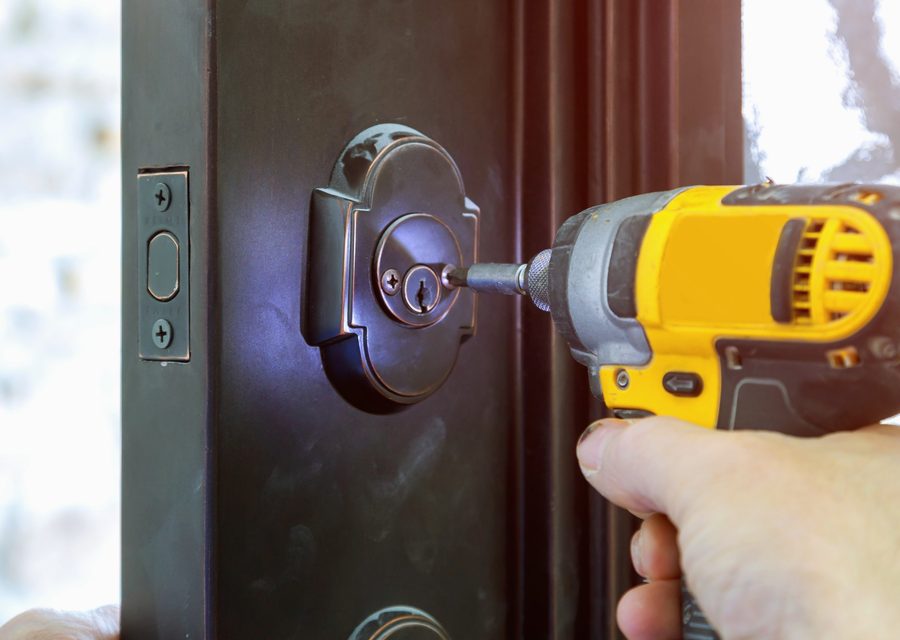 Emergency locksmith service near Riverview