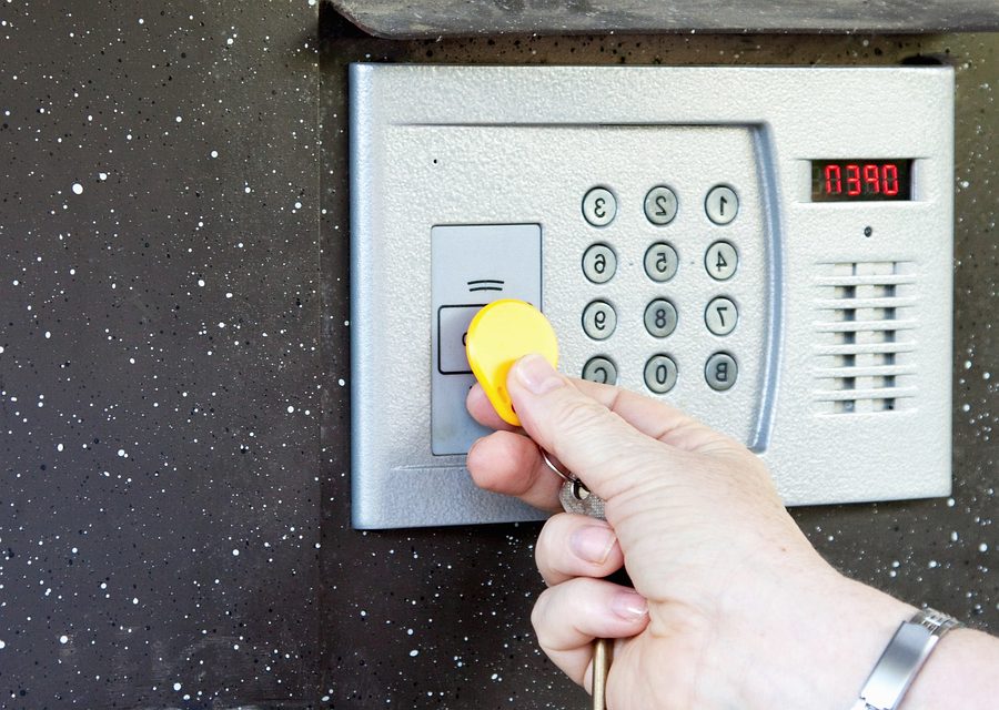 Emergency locksmith service near Elgin