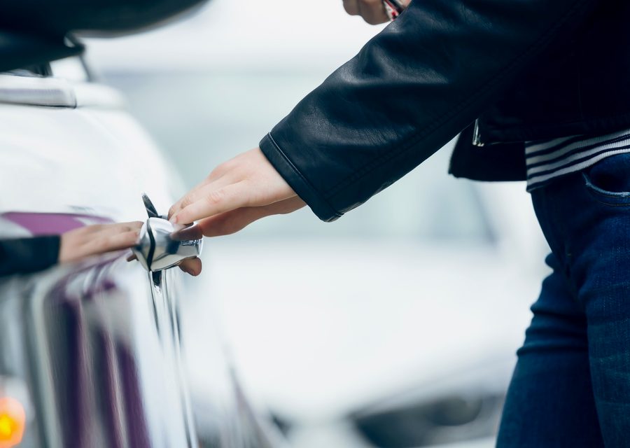 Emergency locksmith service near Metairie