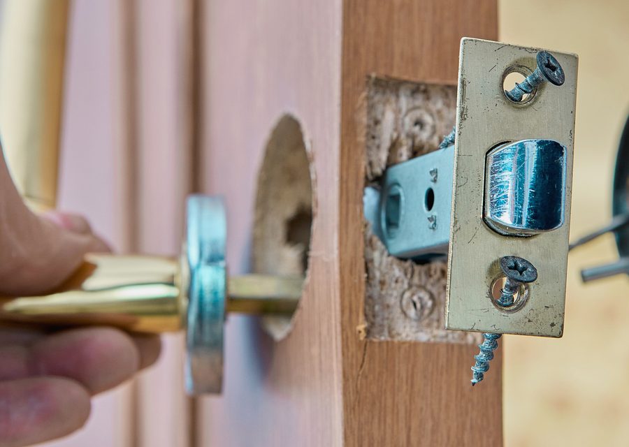Emergency locksmith service near Louisville