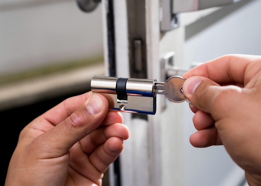 Emergency locksmith service near McHenry