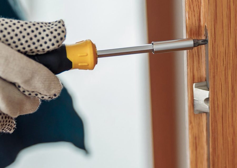 Emergency locksmith service near Orlando