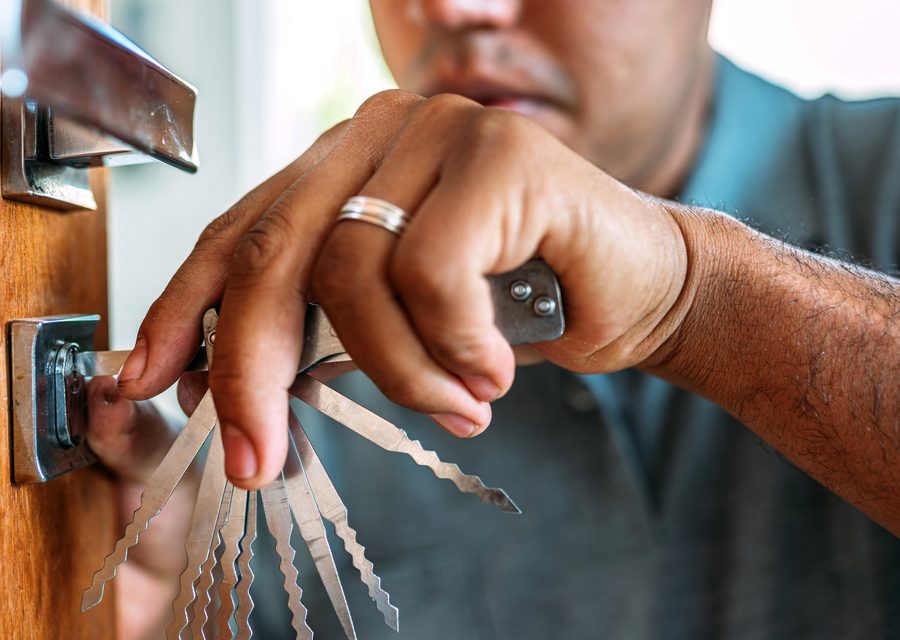 Emergency locksmith service near Broken Arrow