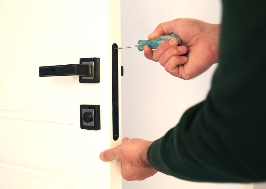 Emergency locksmith service near Akron